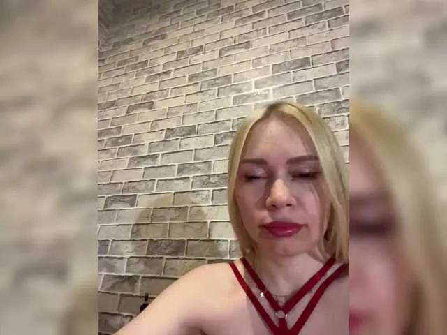 -SexyMilf- on BongaCams