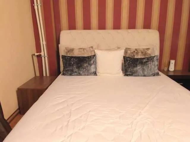 BongaCams AshleyvonPage is Freechat AshleyvonPage — The way you crave me, the thrill of being desired, and the rush of passion when our eyes meet. I love confident men who know how to please and aren't afraid to show it. Make me feel wanted, and I'll make your fantasies come alive.