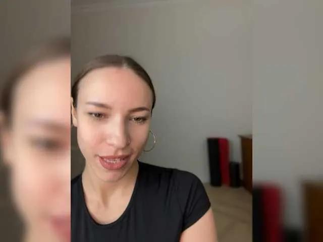 avolood on BongaCams