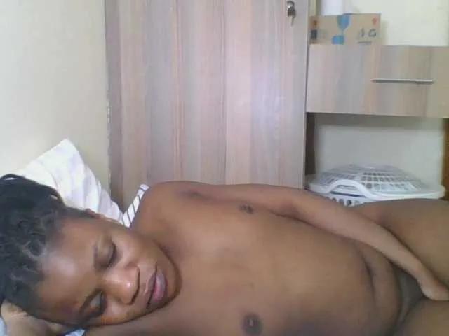 Babyrozzilah on BongaCams