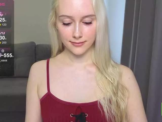 CaseyLaBow on BongaCams