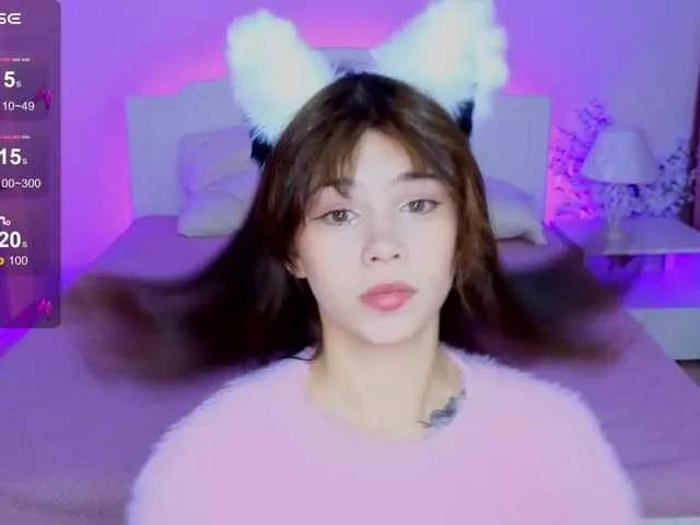 CoralineJones on BongaCams