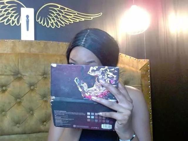 CrystalBrooke3x on BongaCams