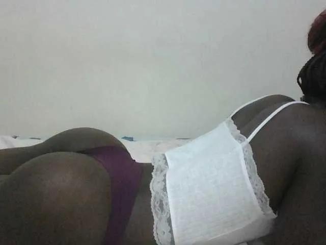 Freechat cute-nina on BongaCams