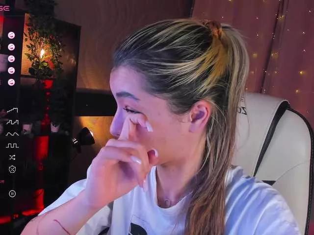 Freechat DarlaBelle on BongaCams