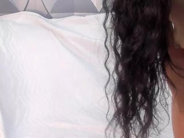 EllaThorne on BongaCams