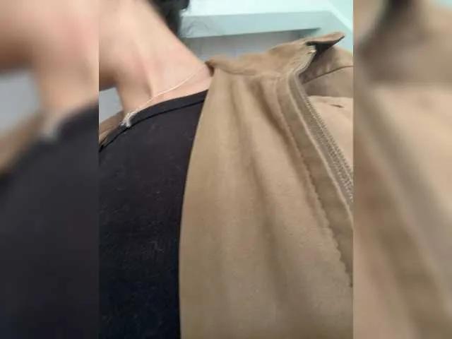 EllaThorne on BongaCams