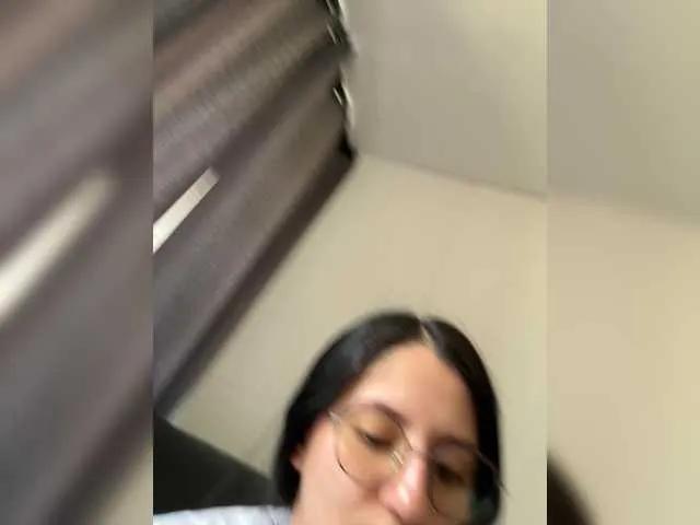 Freechat EvanShell1 on BongaCams