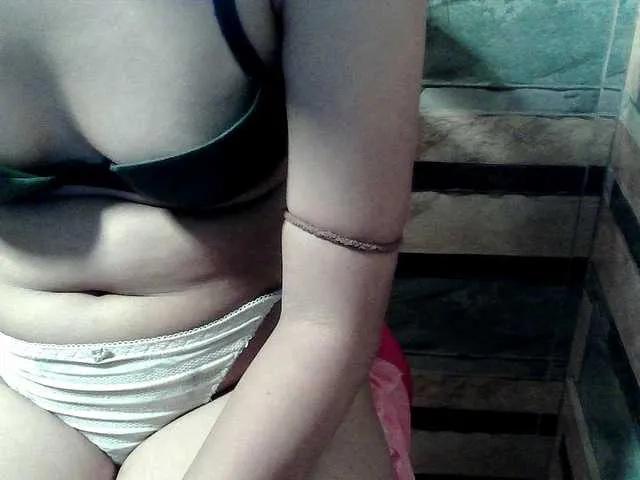 flowerhairypinay on BongaCams