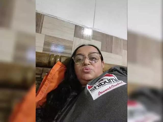 Freechat Gianahomi on BongaCams