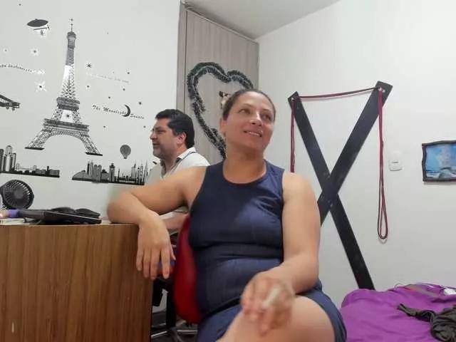 Freechat hotandfierylatinos2024 on BongaCams