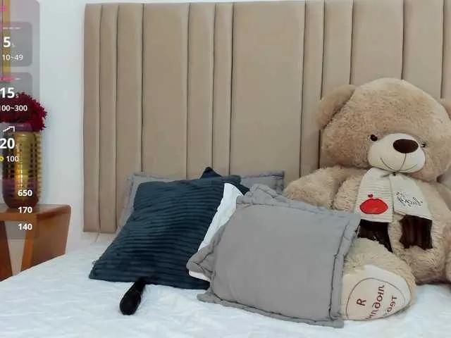 izadii — kisses on the neck