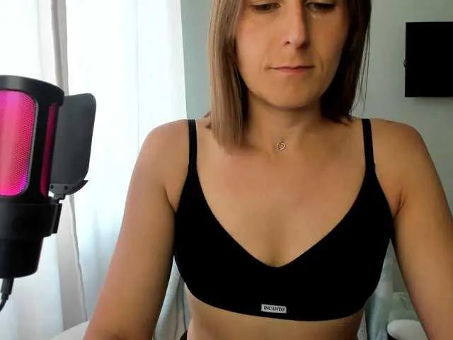 Kiza9 on BongaCams