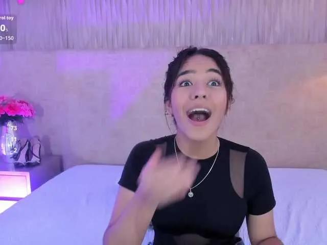 Kyraaa — Lovelies Welcome to my profile. The best reason to meet me? You will not regret it. Get me up with pleasure with your chips, let's make a pink wall. I can't be more exciting Tztz