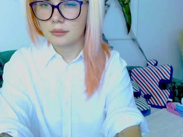 lada-love on BongaCams