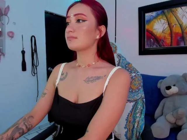 Laurahoot20 on BongaCams