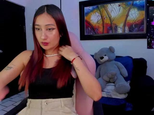 Laurahoot20 on BongaCams