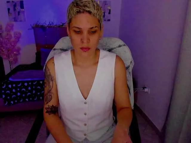 Freechat LauraR on BongaCams