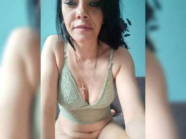 Lois-Lorrie on BongaCams