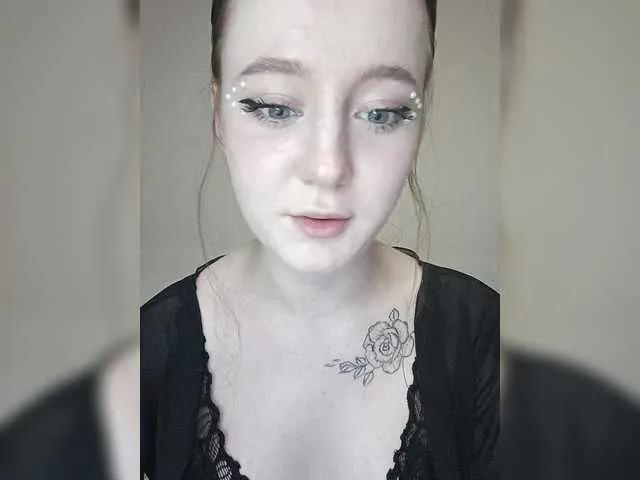 LolaMin on BongaCams