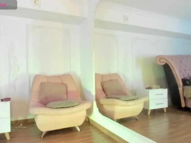 LucianaRoa on BongaCams