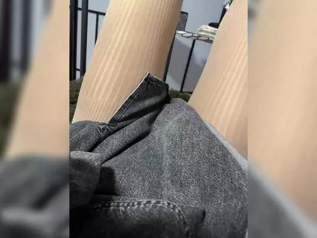 MaybeForYou- on BongaCams