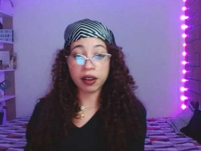 Medussa333 — Let's talk about the things that turn me on.
I love having a good conversation that leads us to get to know each other a little and talk about our fetishes. 
I love using toys and that our conversation is accompanied by vibrations.