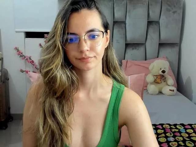 Freechat miah-baby on BongaCams