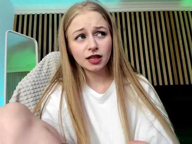 MiaMeowa on BongaCams