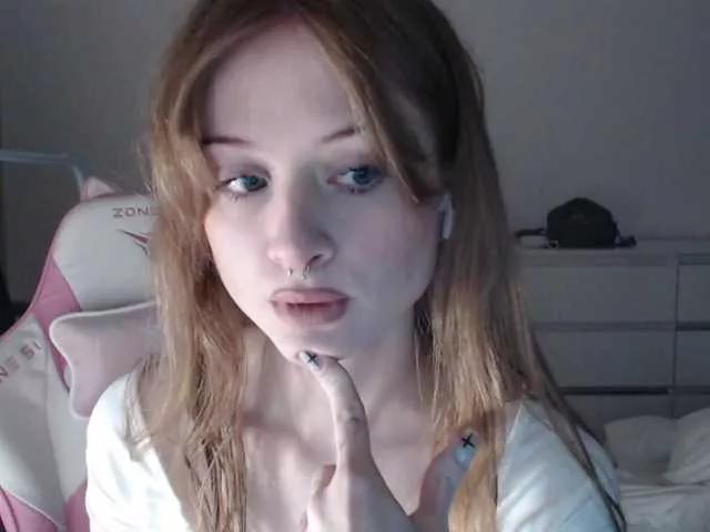 mnepohuyy on BongaCams