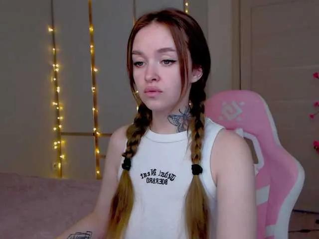 Freechat NaughtyMable on BongaCams