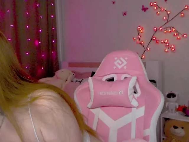 Freechat NaughtyMable on BongaCams