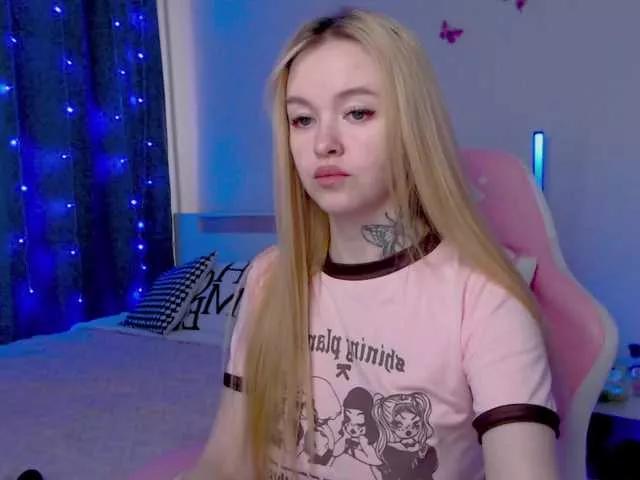 Freechat NaughtyMable on BongaCams