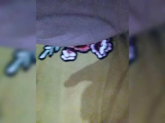 NaughtyWetPieXx on BongaCams