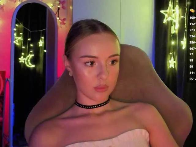 Nestyzz on BongaCams