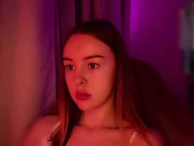 Nestyzz on BongaCams