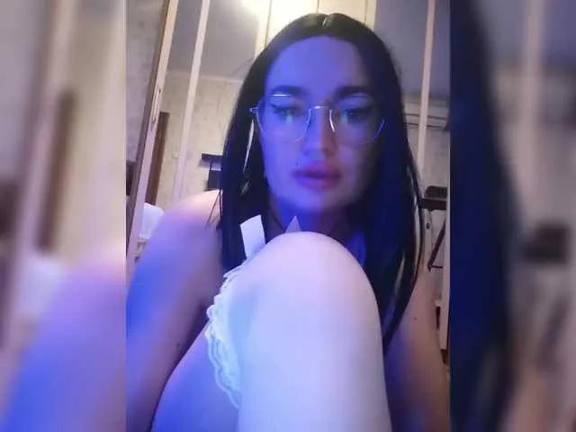 OkSunaMoon on BongaCams