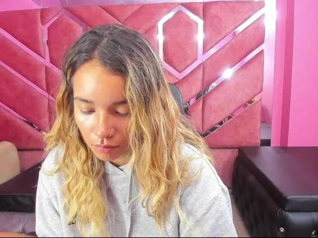 OliviaFox on BongaCams