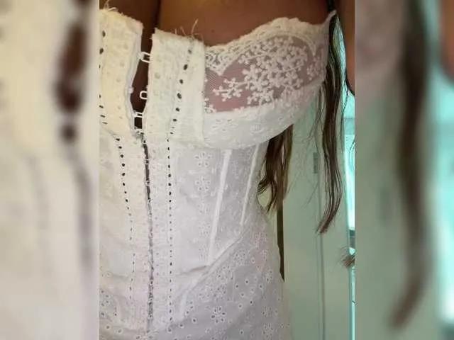 OrgazMia — Our conversation can turn into an aphrodisiac.
I am turned on by men who know what they want.
I want to be wanted so that guys go crazy for me.
So say something like, 