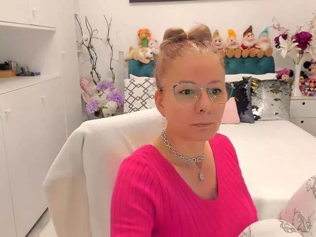 SalomeJade on BongaCams