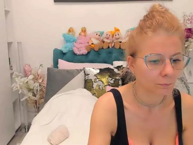 SalomeJade on BongaCams