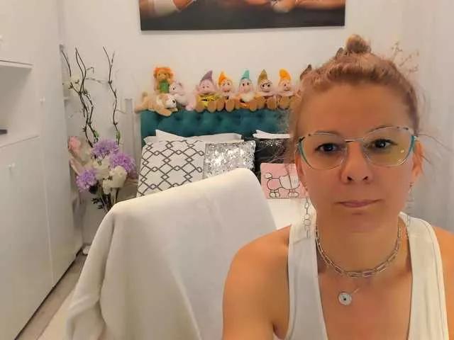 SalomeJade on BongaCams