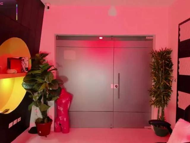 SamantaKane — A gentleman who gives me love and money, so I can reciprocate with pleasure and lust.