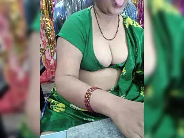 sexycharu on BongaCams