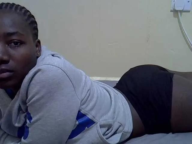 Sexydee14 on BongaCams