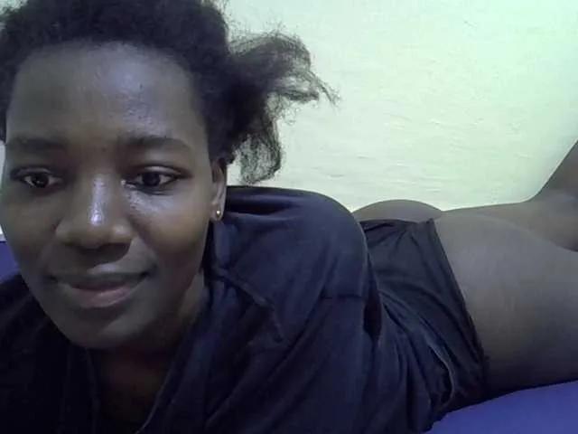 Sexydee14 on BongaCams