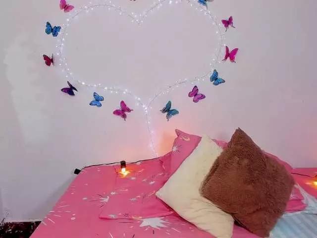 skinnyslutgirl on BongaCams