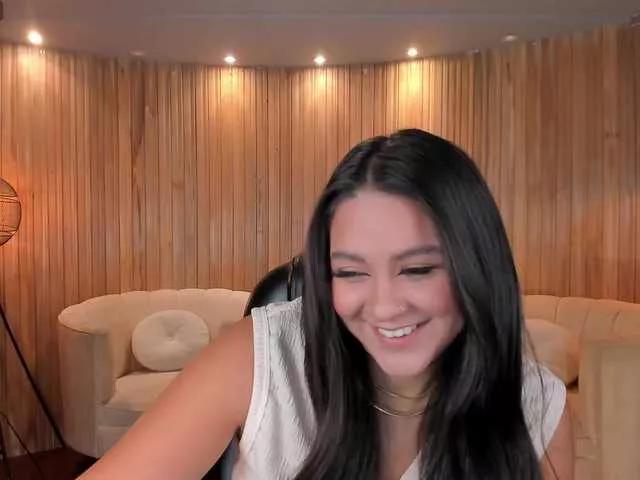 Freechat ToriCross on BongaCams