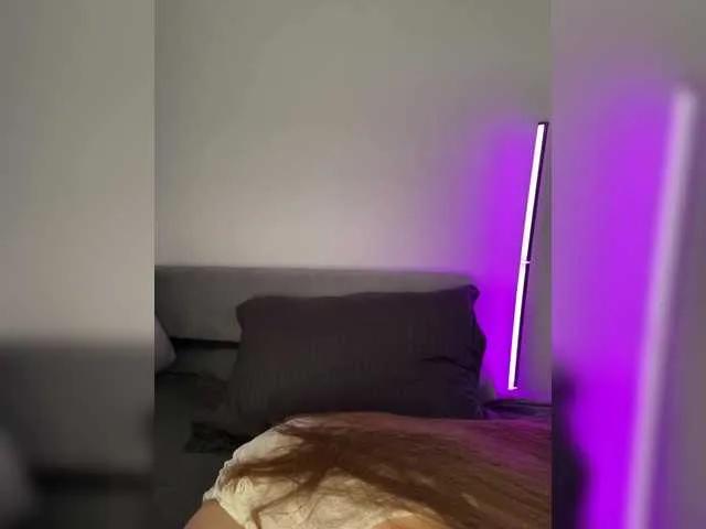 virusIphone on BongaCams