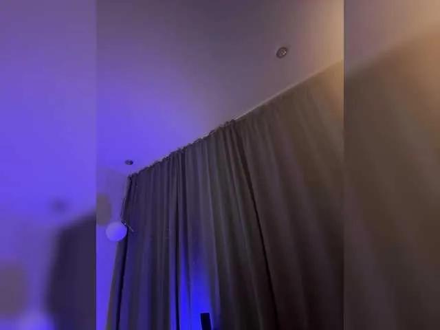 Freechat WhoreMira on BongaCams